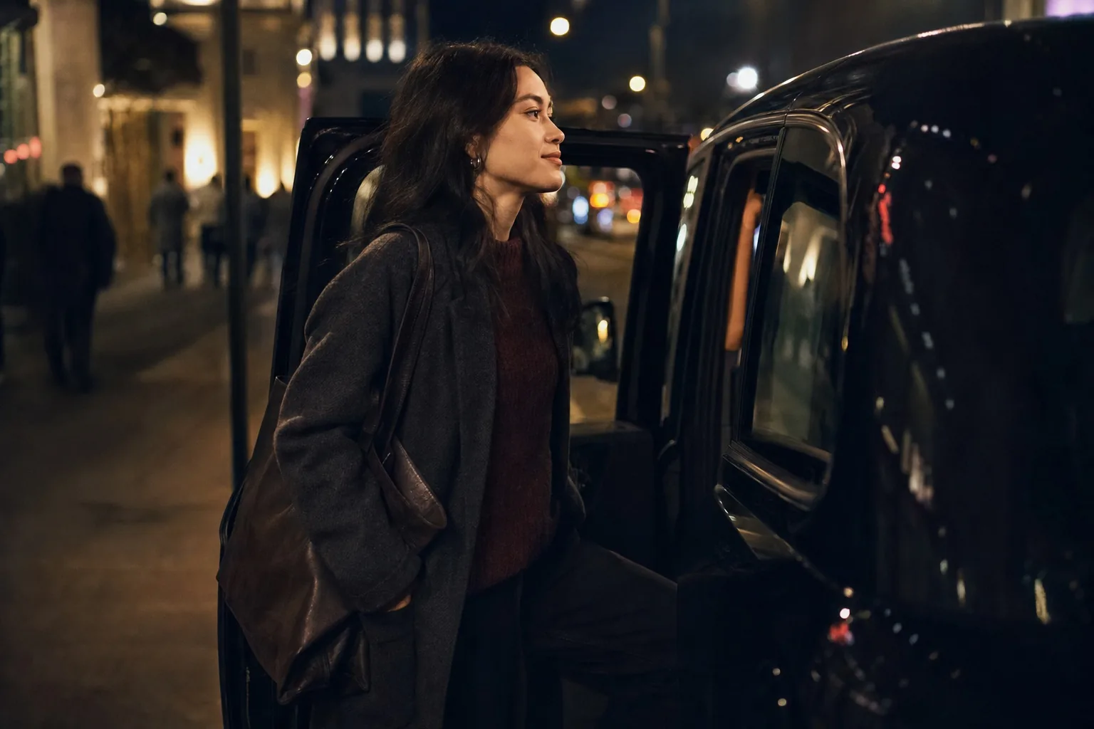 Street taxis leave no record. Parousya notes the vehicle while the rider stays anonymous to the driver, and a family mem